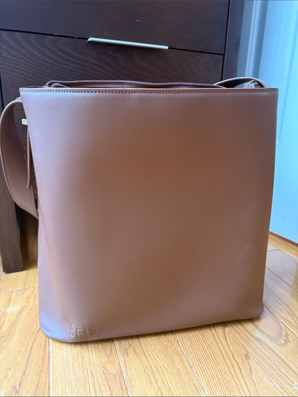BÉIS - the essential tote in maple